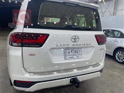 تۆیۆتا لاند کروزەر